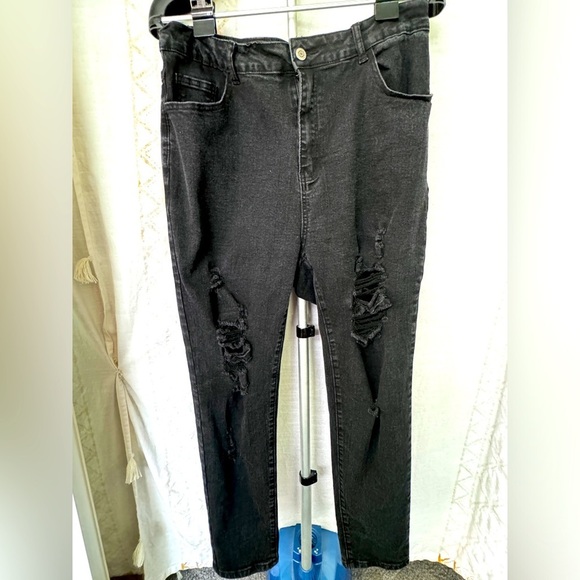 2 for $15 Shein Curve 2XL Black Distressed Denim - Picture 1 of 8